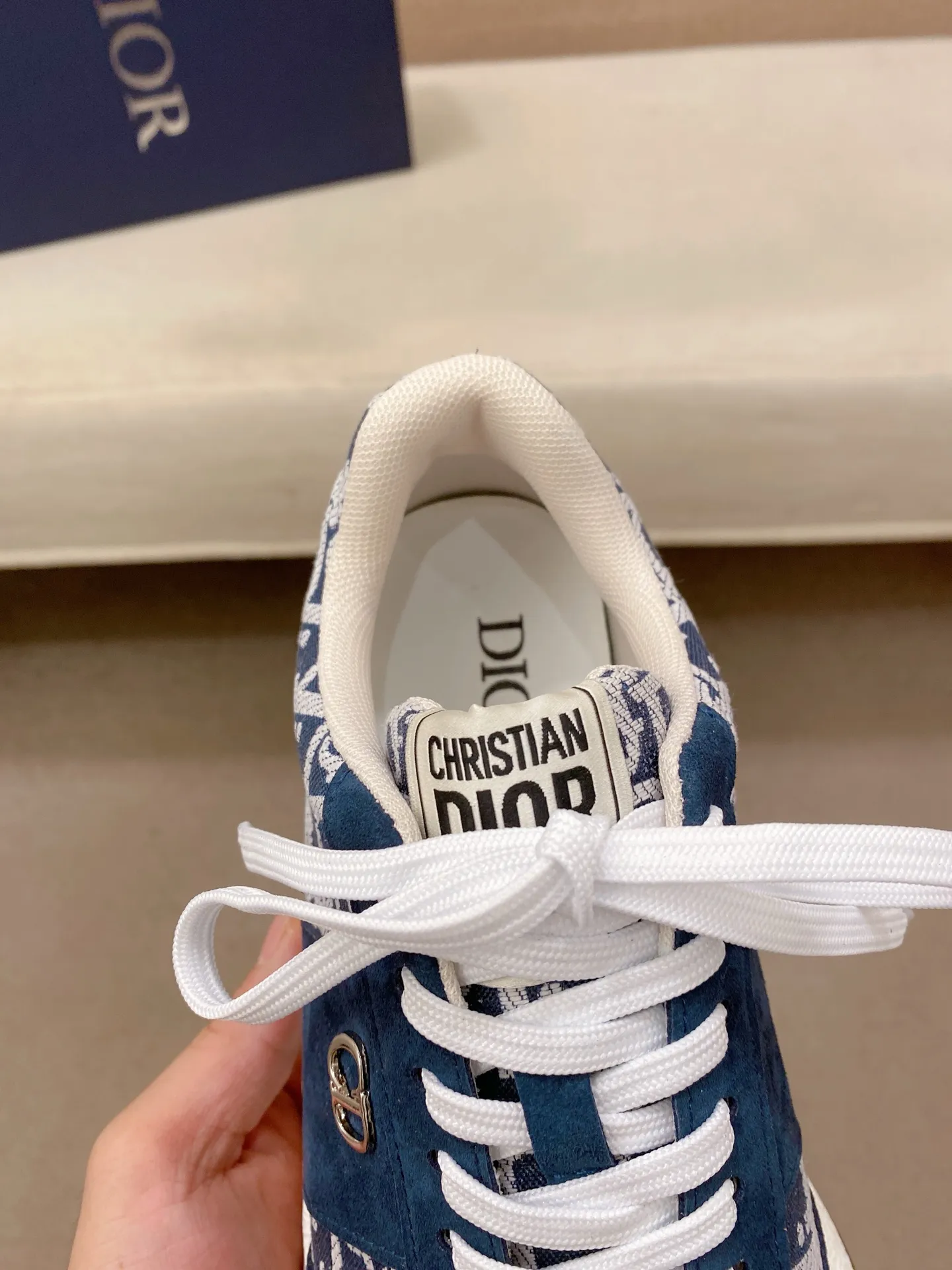Men's shoes💰 462💰🇮🇹🇮🇹Dior d The new model is on sale at the same time at the counter. The upper 🇮🇹 is imported Italian first-layer cowhide, and the lining is fully imported sheepskin 💪💪. It is a complete 1⃣️ to 1⃣️ replica 🇮🇹💪💪, ⚠ Sole: The original sole is specially provided by the original factory. The exclusive movable molded sole is super comfortable. ⚠Original factory single goods, 🔍🔍high quality, you can enter and leave the counter at will, welcome to compare⚠. Code number: 38-44. Can be customized 45-46